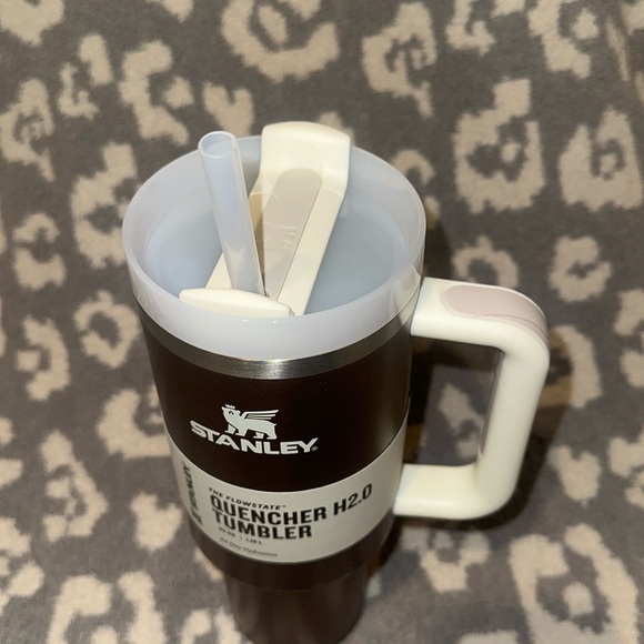 New Stanley 40oz “The FlowState” Quencher H20 Tumbler in 😍Rose Quartz Glow 2 😍 - Picture 3 of 17